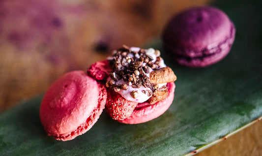 Vegane Macarons mit Kakaokuss